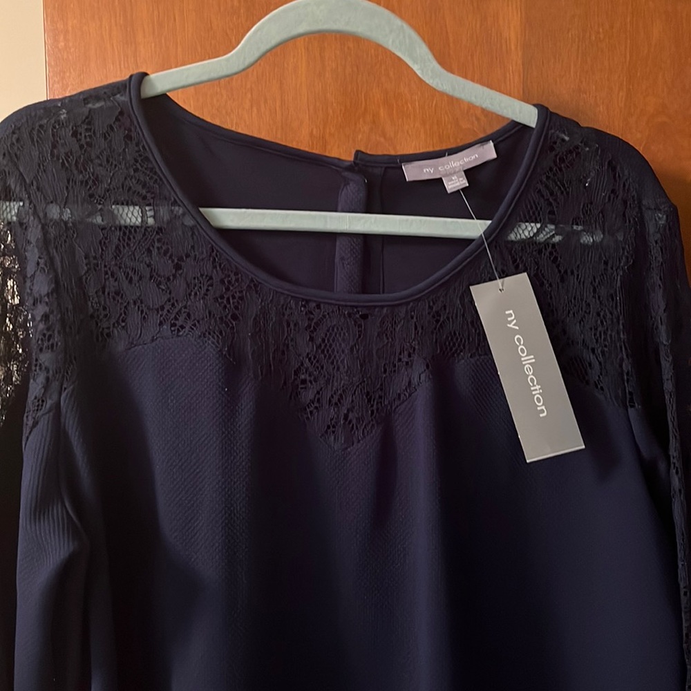 Navy blue XL TOP with lace on 3/4 sleeves